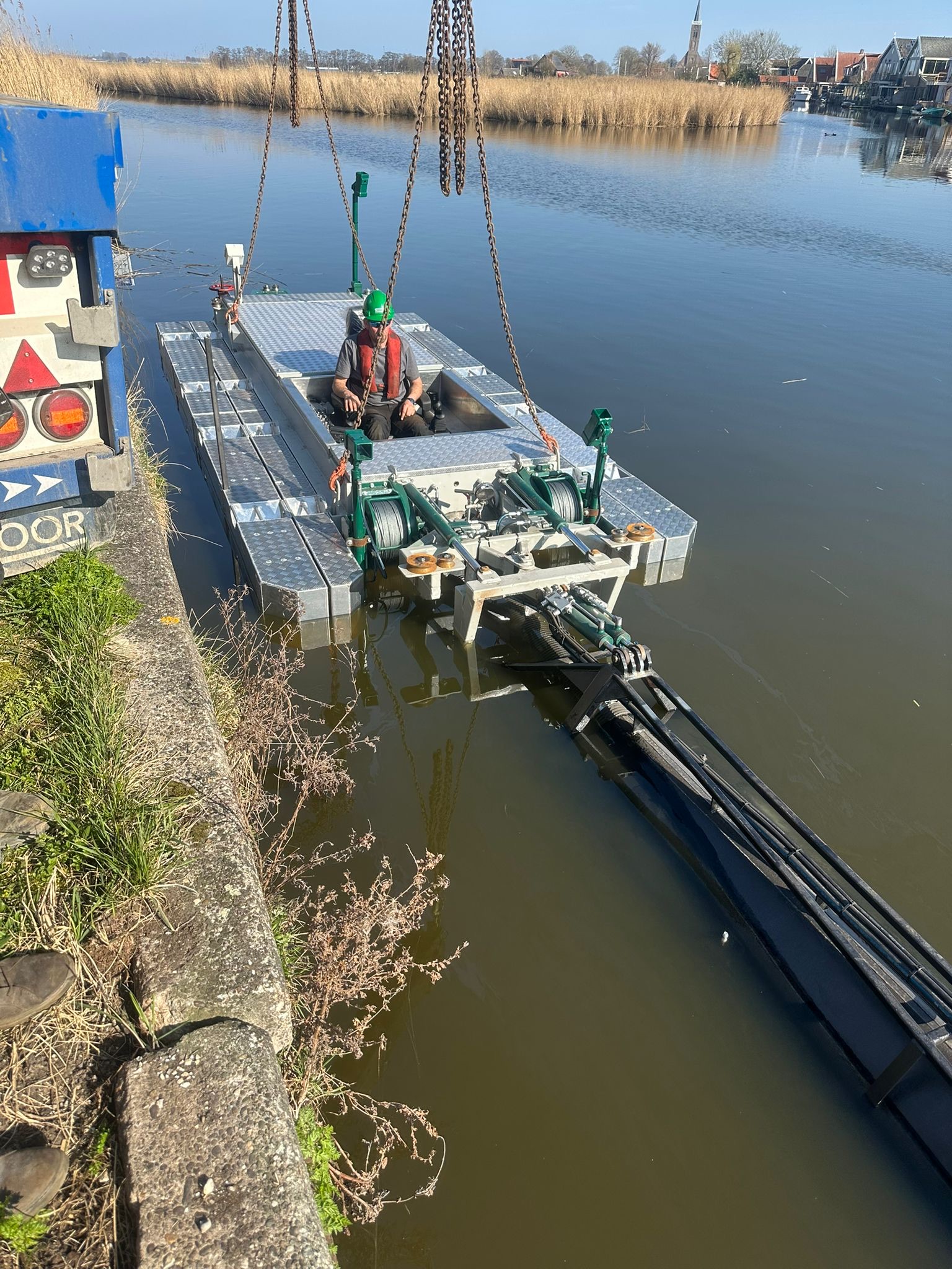 Hoogvoltage accupakket in baggerboot.