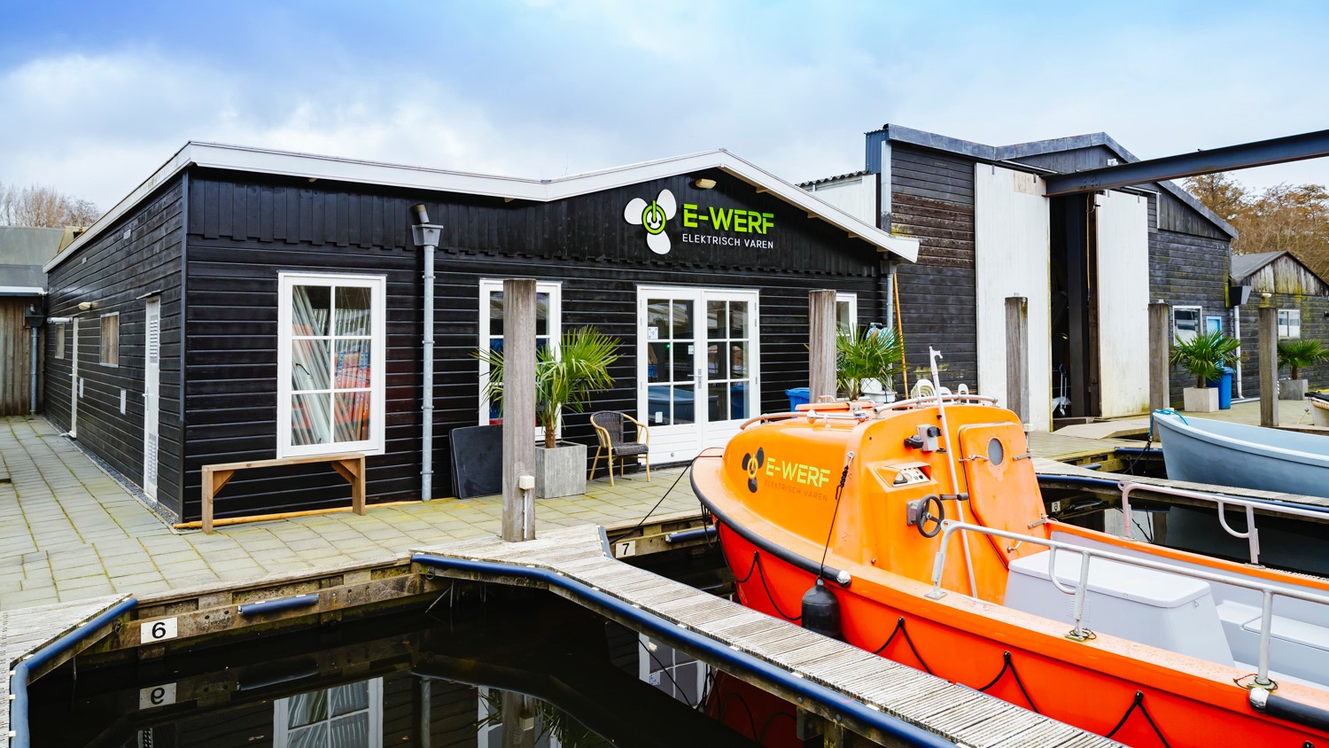 Voorgevel haven E-WERF