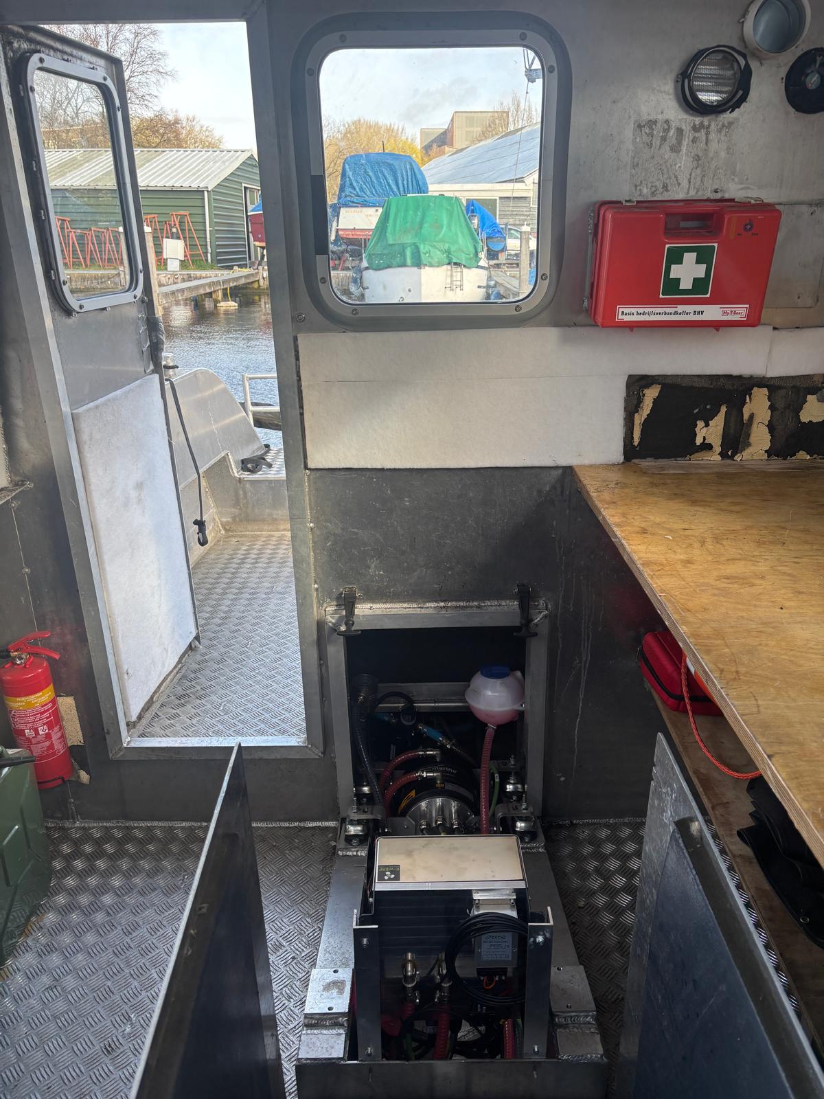 Elektrische werkboot door E-WERF