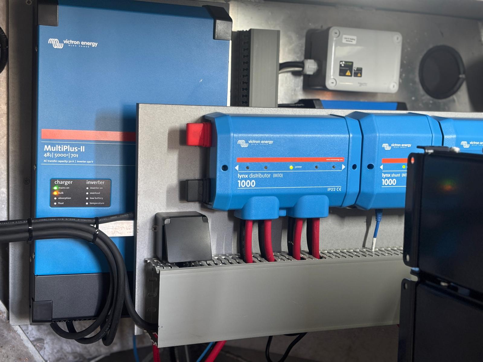 Elektrische werkboot door E-WERF