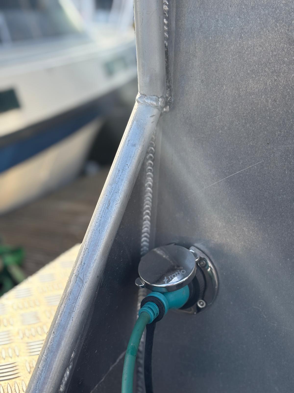 Elektrische werkboot door E-WERF