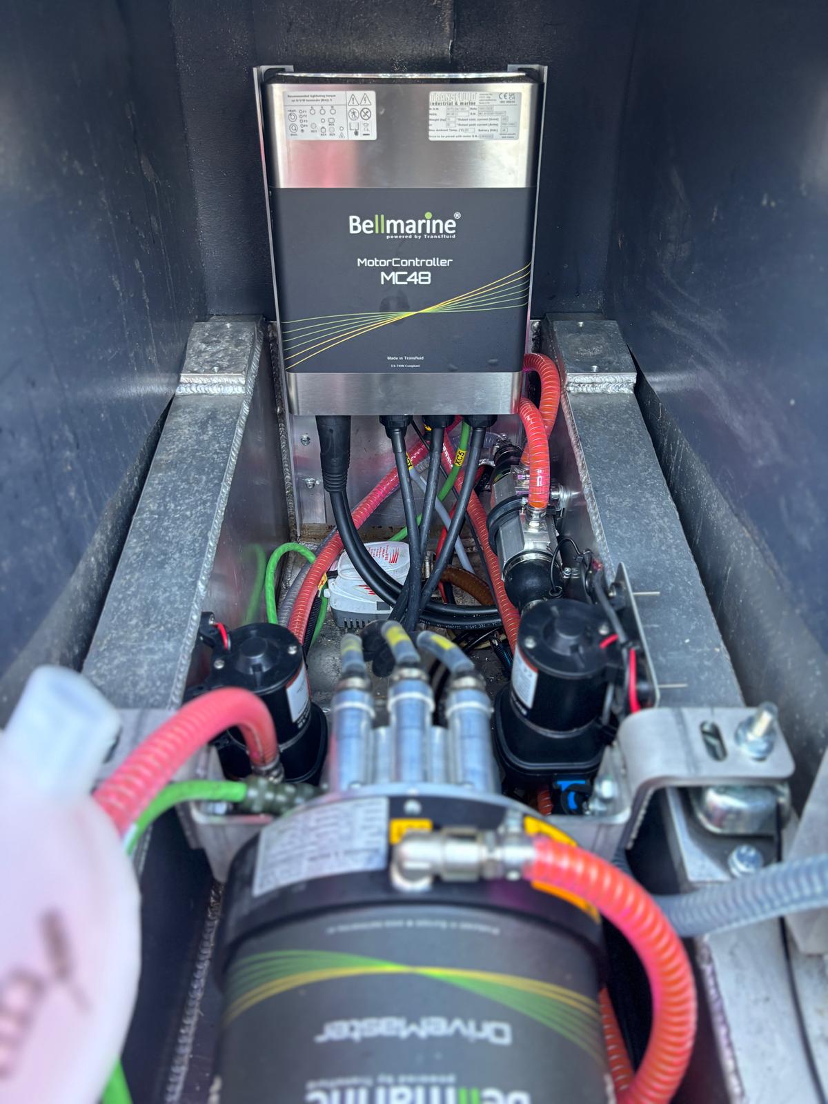 Elektrische werkboot door E-WERF