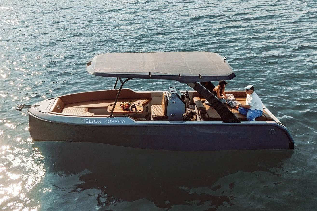 Technical illustration of the smart systems on board the Helios Omega 7.2